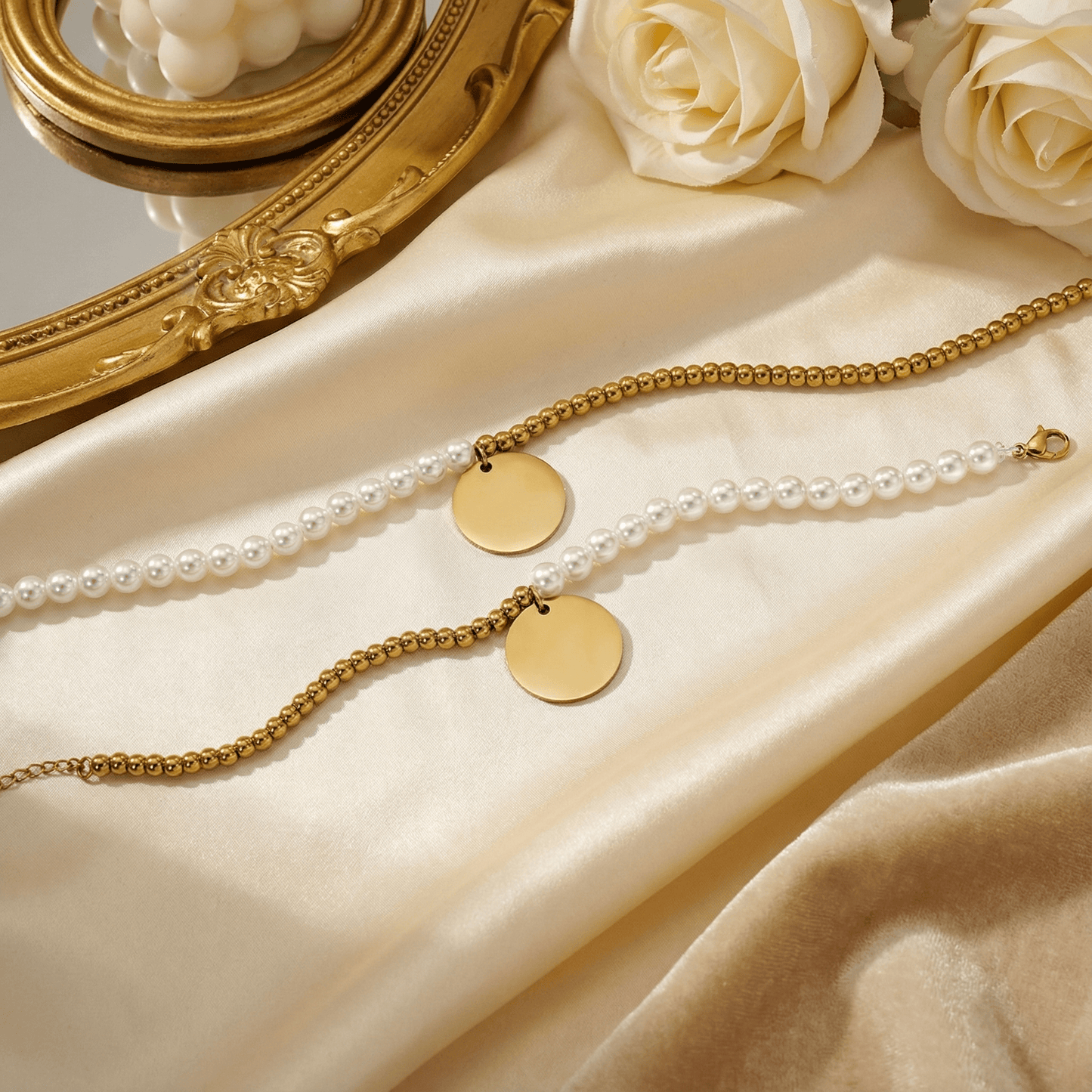 Premium Pearl & Gold Coin Bracelet: Mother of Pearl